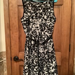 Women’s dress by Roz & Ali size 16